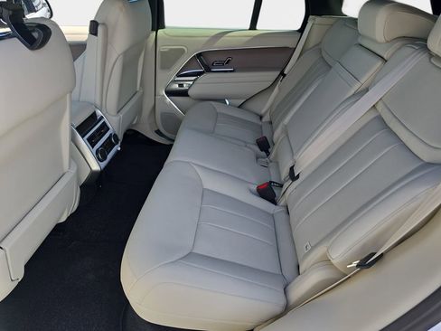 New 2026 Land Rover Range Rover SE AWD/4WD image 15