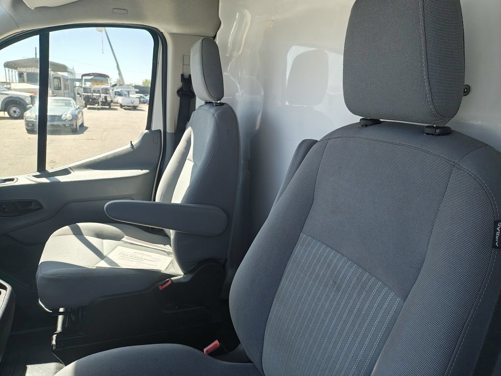 Used 2017 Ford Transit 150 130 Low Roof RWD image 9