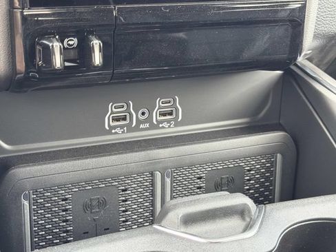 New 2026 RAM 2500 Laramie AWD/4WD image 36