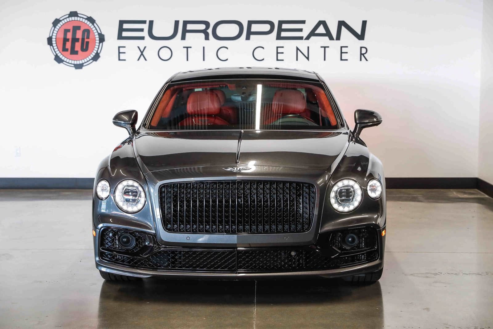 Used 2021 Bentley Flying Spur W12 AWD/4WD image 2
