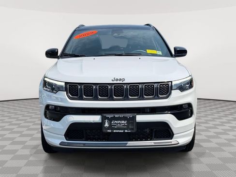 Used 2023 Jeep Compass High Altitude AWD/4WD image 2