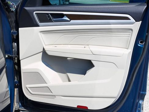 Used 2022 Volkswagen Atlas SE FWD image 10