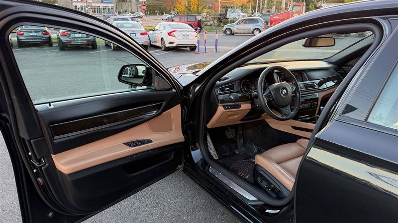 Used 2015 BMW 750i xDrive AWD/4WD image 20