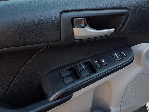 Used 2012 Toyota Camry LE image 16
