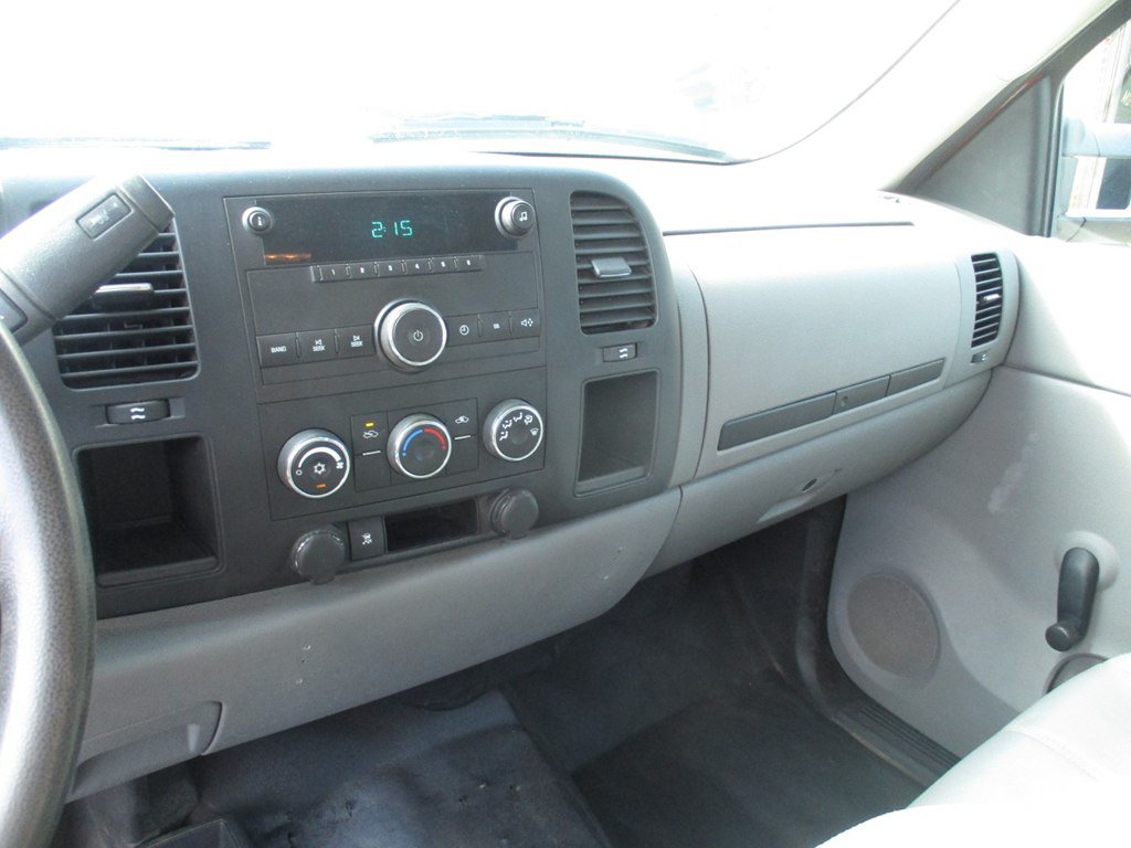 Used 2009 Chevrolet Silverado 2500 W/T AWD/4WD image 12