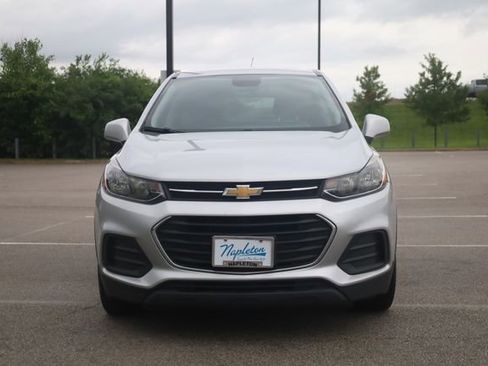 Used 2020 Chevrolet Trax LS w/ Tint and Cruise Package FWD image 2
