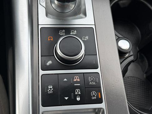 Used 2016 Land Rover Range Rover Sport SE image 47