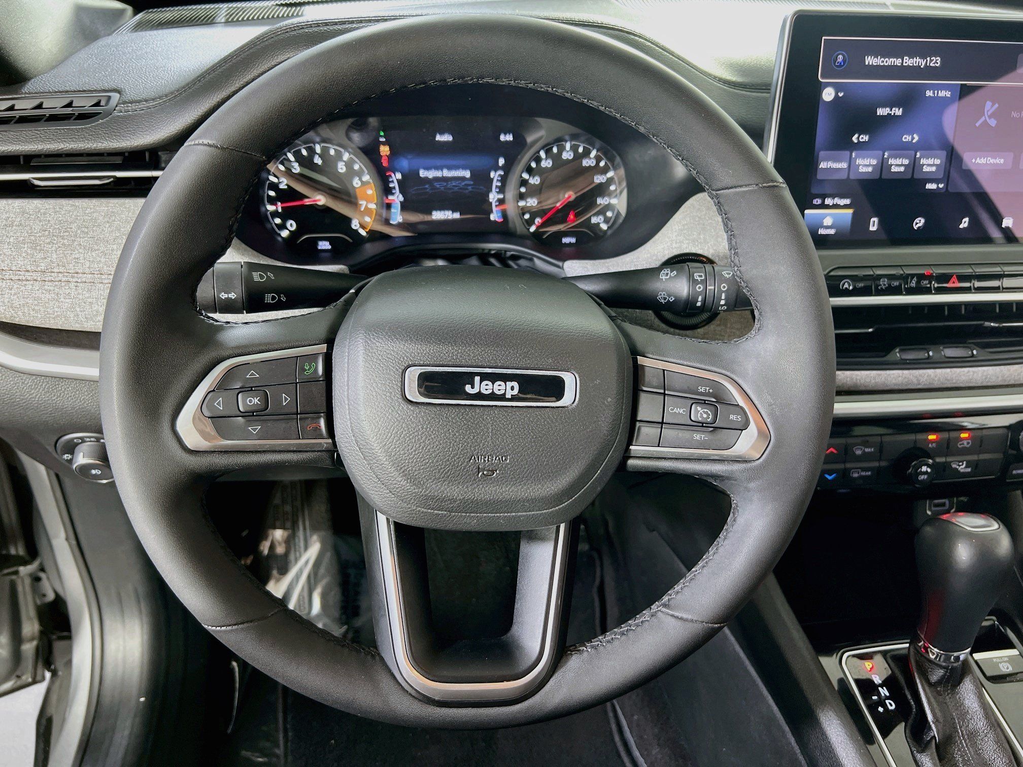 Used 2024 Jeep Compass Latitude w/ Sun and Sound Group AWD/4WD image 11