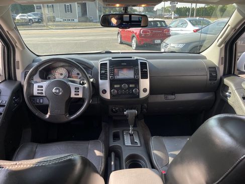 Used 2016 Nissan Frontier PRO-4X w/ Pro-4x Luxury Package image 20
