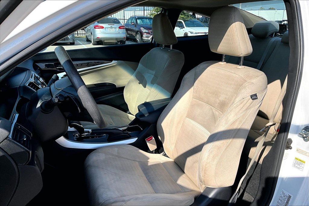 Used 2013 Honda Accord EX image 29