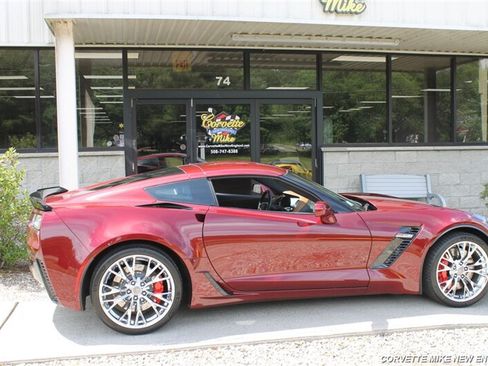 Used 2016 Chevrolet Corvette Z06 w/ 3LZ Preferred Equipment Group RWD image 21