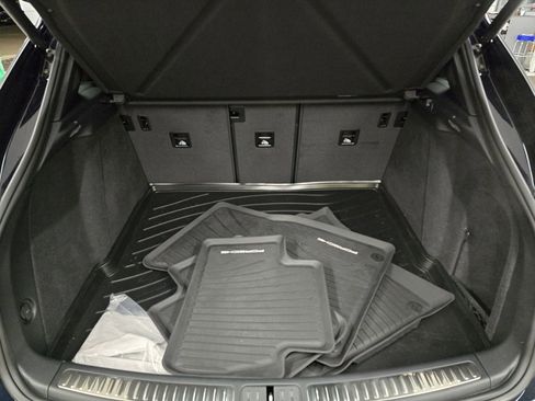 Used 2023 Porsche Macan image 38