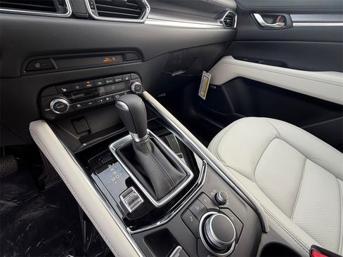 New 2025 MAZDA CX-5 AWD 2.5 S w/ Premium Plus Pkg image 22