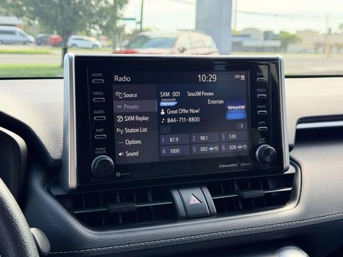 Certified 2020 Toyota RAV4 XLE w/ Convenience Package AWD/4WD image 3