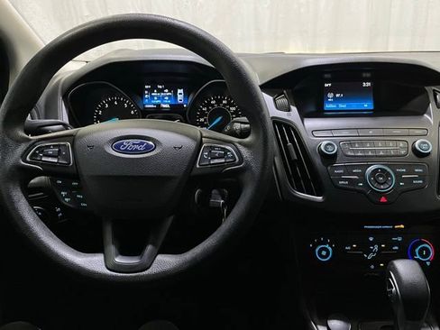 Used 2018 Ford Focus SE image 18