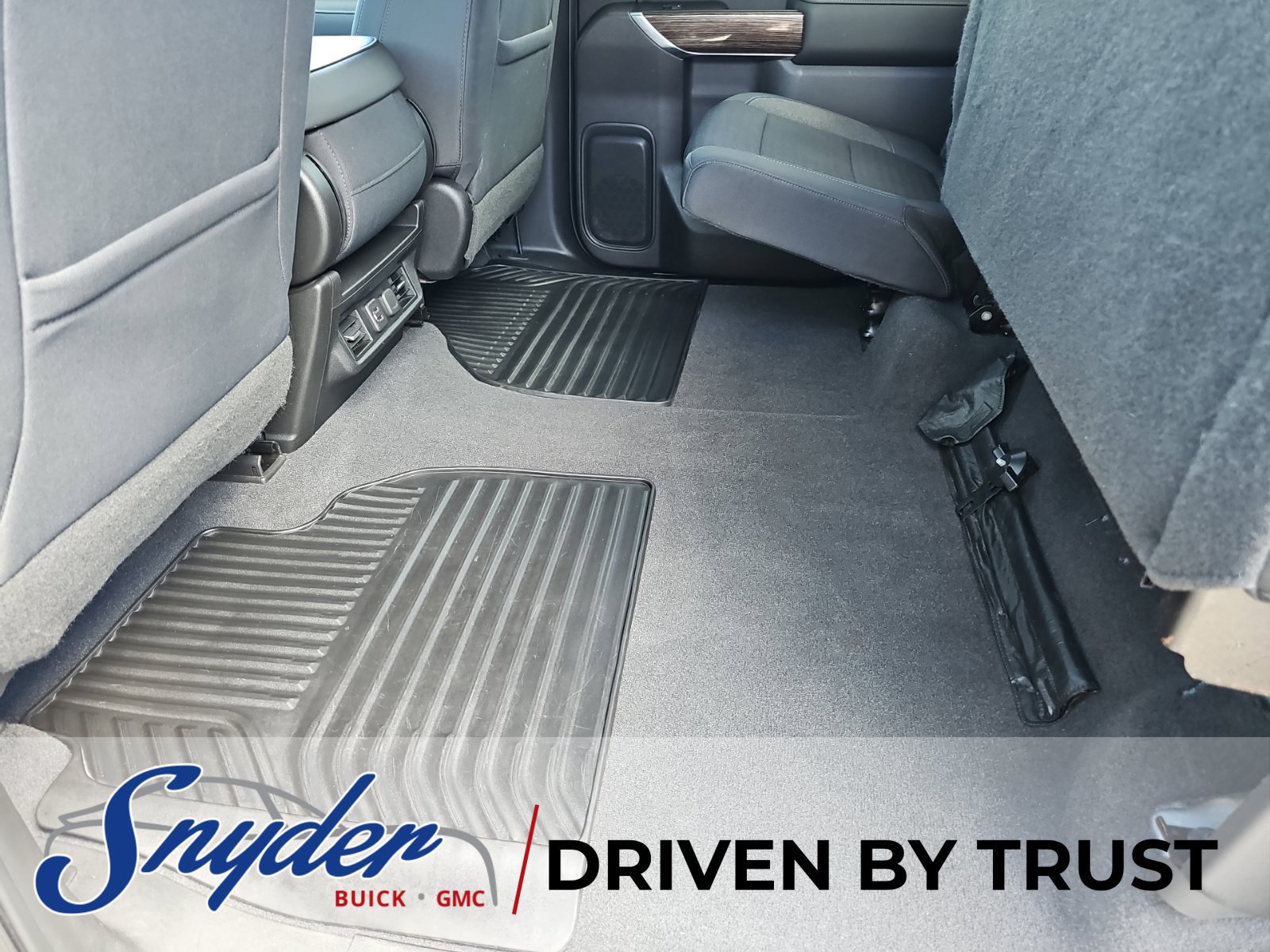 Used 2019 GMC Sierra 1500 SLE w/ SLE Value Package AWD/4WD image 25