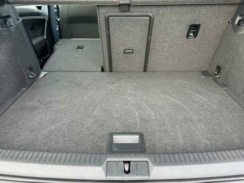 Used 2016 Volkswagen e-Golf SE w/ DC Fast Charging Package image 15