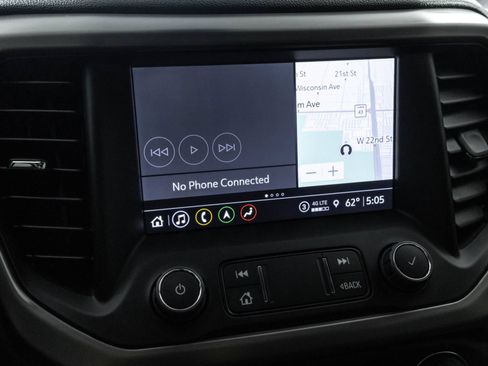 Used 2022 GMC Acadia AT4 w/ Technology Package AWD/4WD image 31