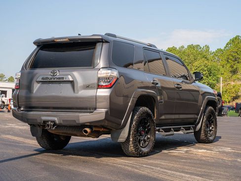 Used 2023 Toyota 4Runner SR5 Premium w/ Moonroof Package AWD/4WD image 7
