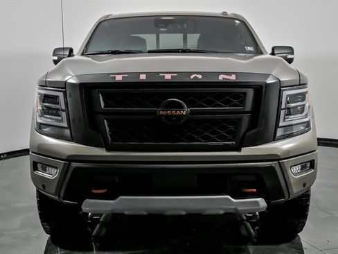 Used 2021 Nissan Titan PRO-4X w/ Pro-4x Convenience Package image 4