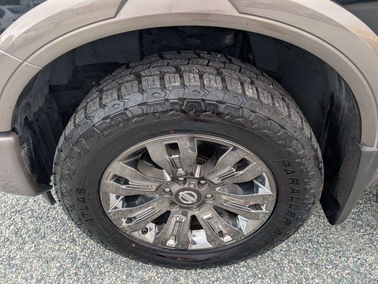 Used 2018 Nissan Titan Platinum Reserve w/ Platinum Utility Package RWD image 12
