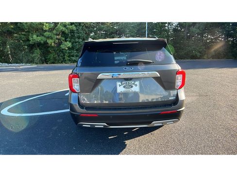 Used 2020 Ford Explorer XLT w/ Equipment Group 202A image 19