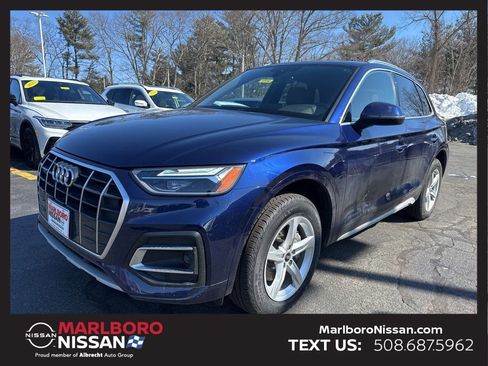 Used 2023 Audi Q5 2.0T Premium w/ Convenience Package image 3