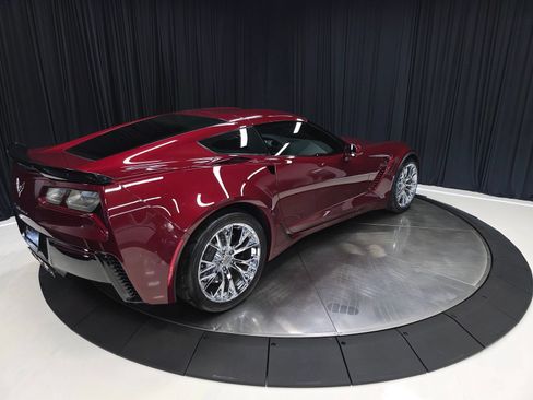 Used 2018 Chevrolet Corvette Z06 w/ Battery Protection Package RWD image 14