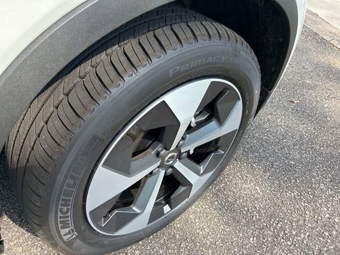 New 2026 Volvo XC40 B5 Plus w/ Protection Package Premier image 16