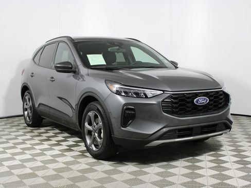 Used 2025 Ford Escape ST-Line FWD image 30