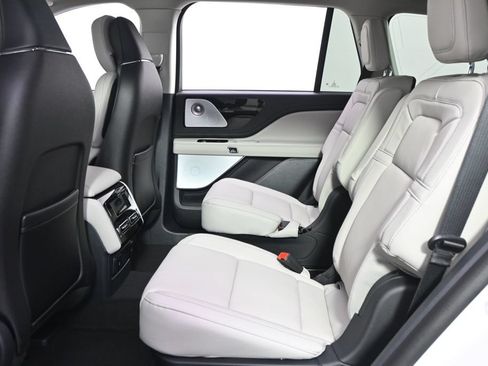 New 2026 Lincoln Aviator Reserve AWD/4WD image 22