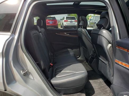 Used 2017 Lincoln MKX Reserve w/ Lincoln MKX Climate Package AWD/4WD image 18