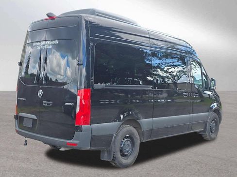 Used 2025 Mercedes-Benz Sprinter 2500 image 3
