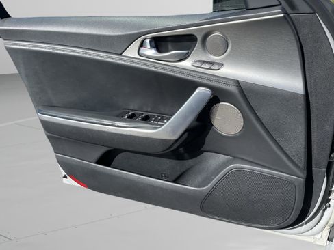 Used 2019 Kia Stinger GT2 image 15