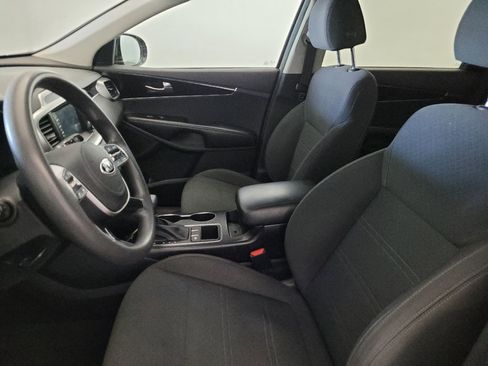 Used 2020 Kia Sorento LX FWD image 17
