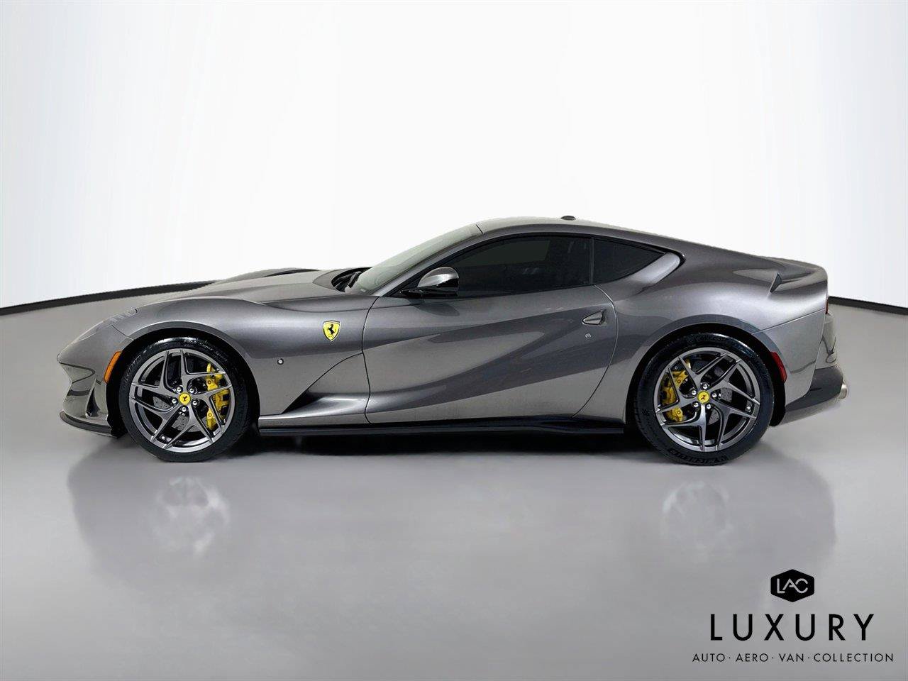 Used 2019 Ferrari 812 Superfast RWD image 7