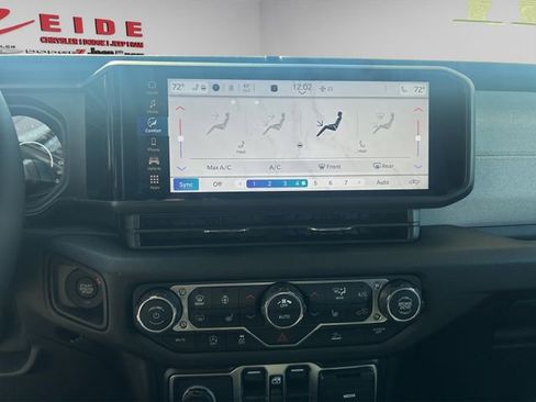 New 2026 Jeep Gladiator Sport image 17