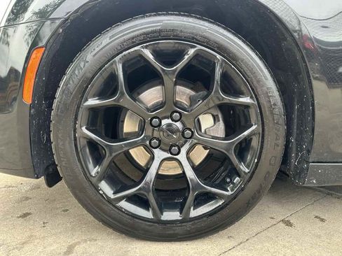 Used 2016 Chrysler 300 S RWD image 9