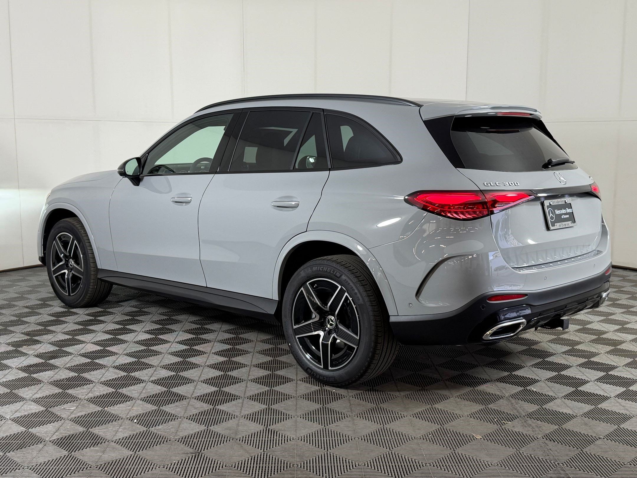 Used 2026 Mercedes-Benz GLC 300 4MATIC image 3