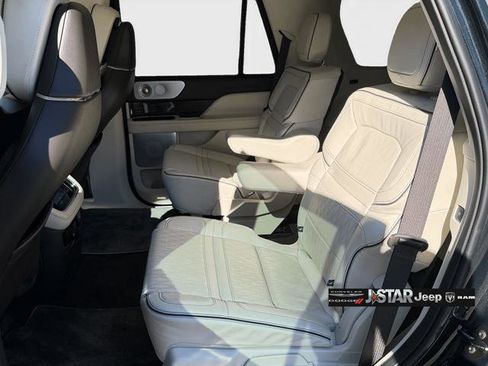 Used 2024 Lincoln Navigator Black Label image 14