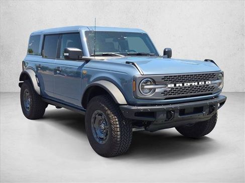 Used 2025 Ford Bronco Badlands AWD/4WD image 3