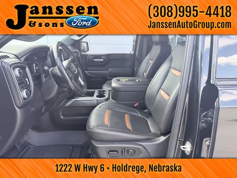 Used 2021 GMC Sierra 1500 AT4 w/ AT4 Value Package AWD/4WD image 16
