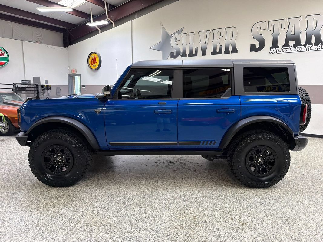 Used 2021 Ford Bronco First Edition AWD/4WD image 3