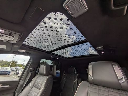 Used 2025 Cadillac Escalade V AWD/4WD image 22