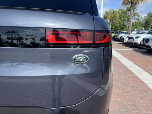 Used 2023 Land Rover Range Rover Sport SE AWD/4WD image 43