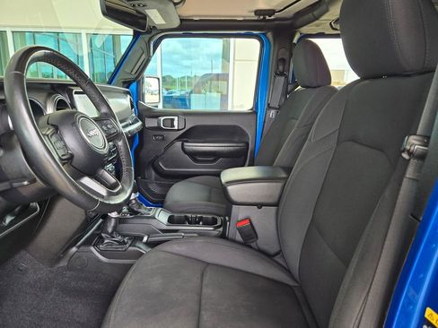 Used 2022 Jeep Wrangler Unlimited Sport image 9