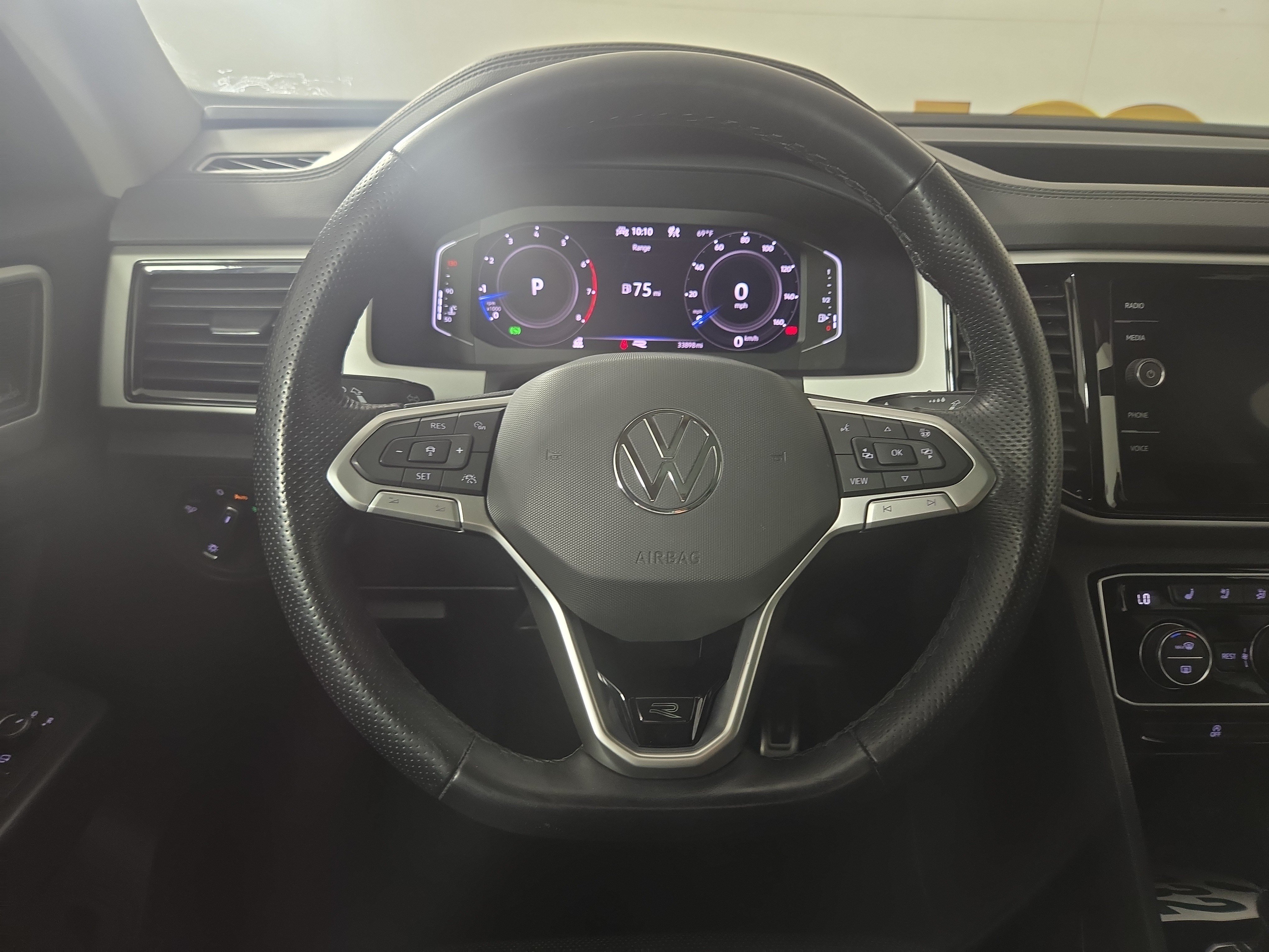 Used 2022 Volkswagen Atlas SEL Premium R-Line AWD/4WD image 15