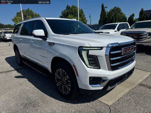 New 2026 GMC Yukon XL Elevation w/ Elevation Premium Package AWD/4WD image 10