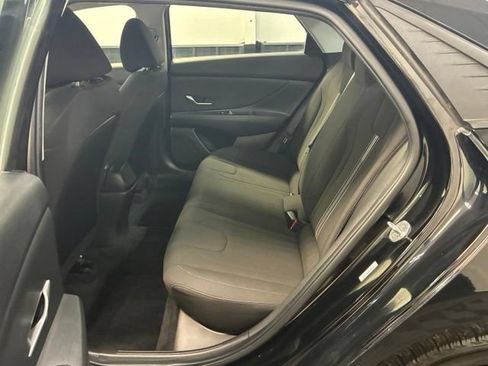 Used 2022 Hyundai Elantra SEL FWD image 24