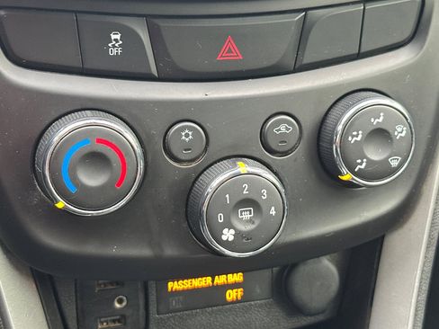 Used 2020 Chevrolet Trax LS w/ Tint and Cruise Package image 20